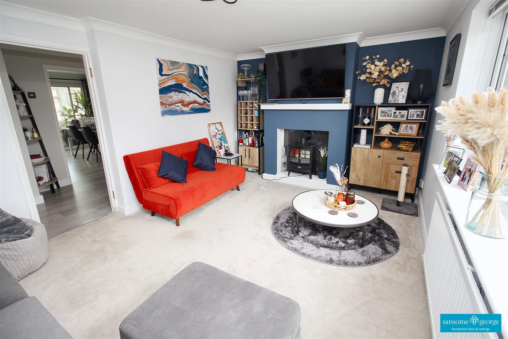 Tadcroft Walk, Calcot, Reading